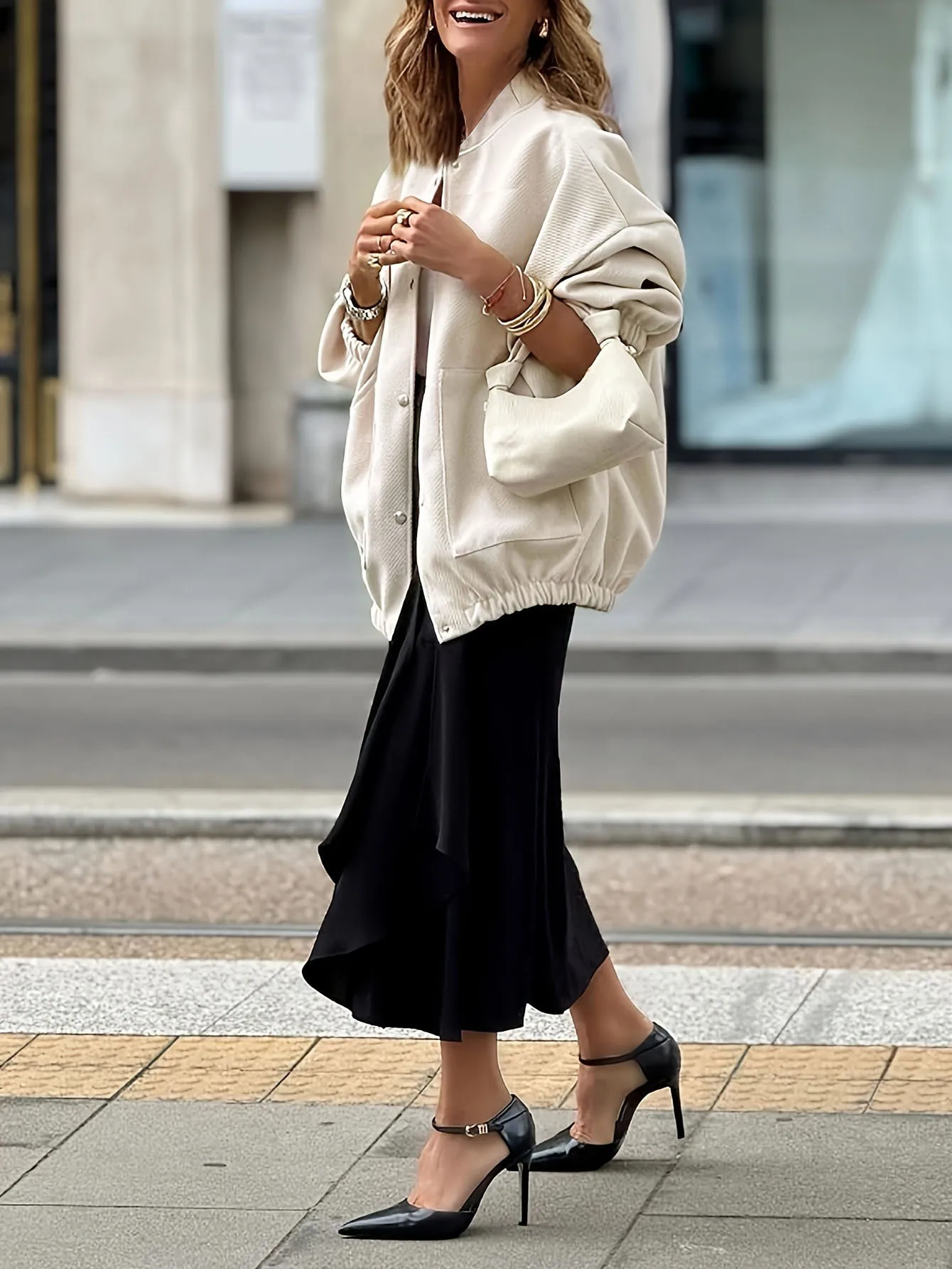 

New Autumn and Winter Women's Round Neck Long-sleeved Button Solid Color Jacket Fashionable New Large Pocket Loose Casual Coat