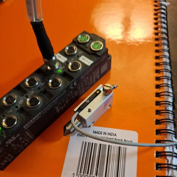 

Магнитный переключатель ПК Smt-10m-ps-24v-e-03-lm8d 55375 Совершенно новый оригинальный точечный ПЛК