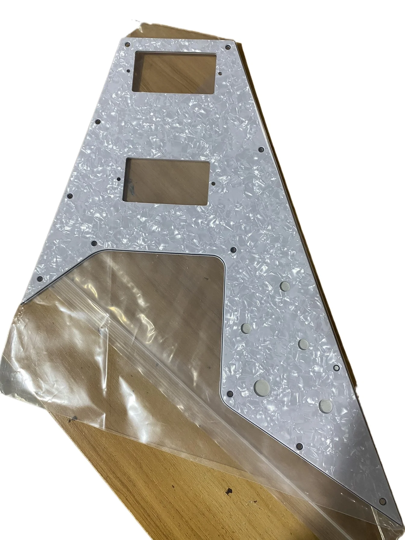 For Flying V Style  Electric Guitar 3 Ply Pickguard Guitar Parts & Accessories Black/White/White Pearl /White Pearl