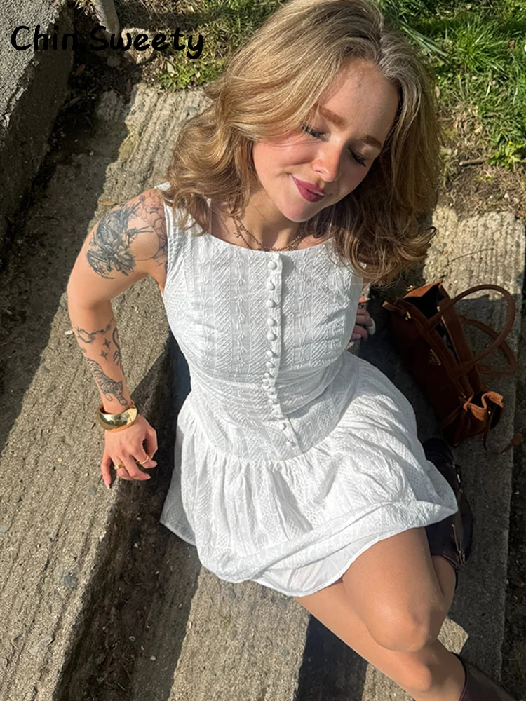 Seksowna haftowana mini plisowana sukienka damska O-neck bez rękawów jednorzędowe wąskie sukienki 2025 letnia dama główna ulica szaty ﻿