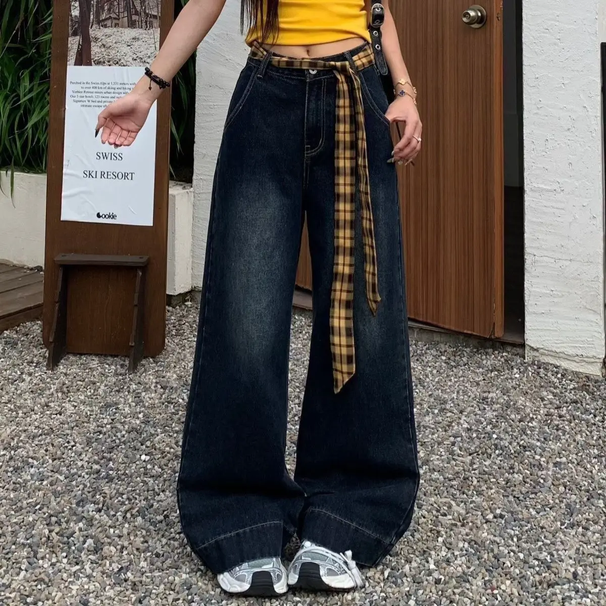 Fashion and Casual Women's Set Spring and Autumn Korean Version High-end Knitted Sweater Jeans Two-piece Set