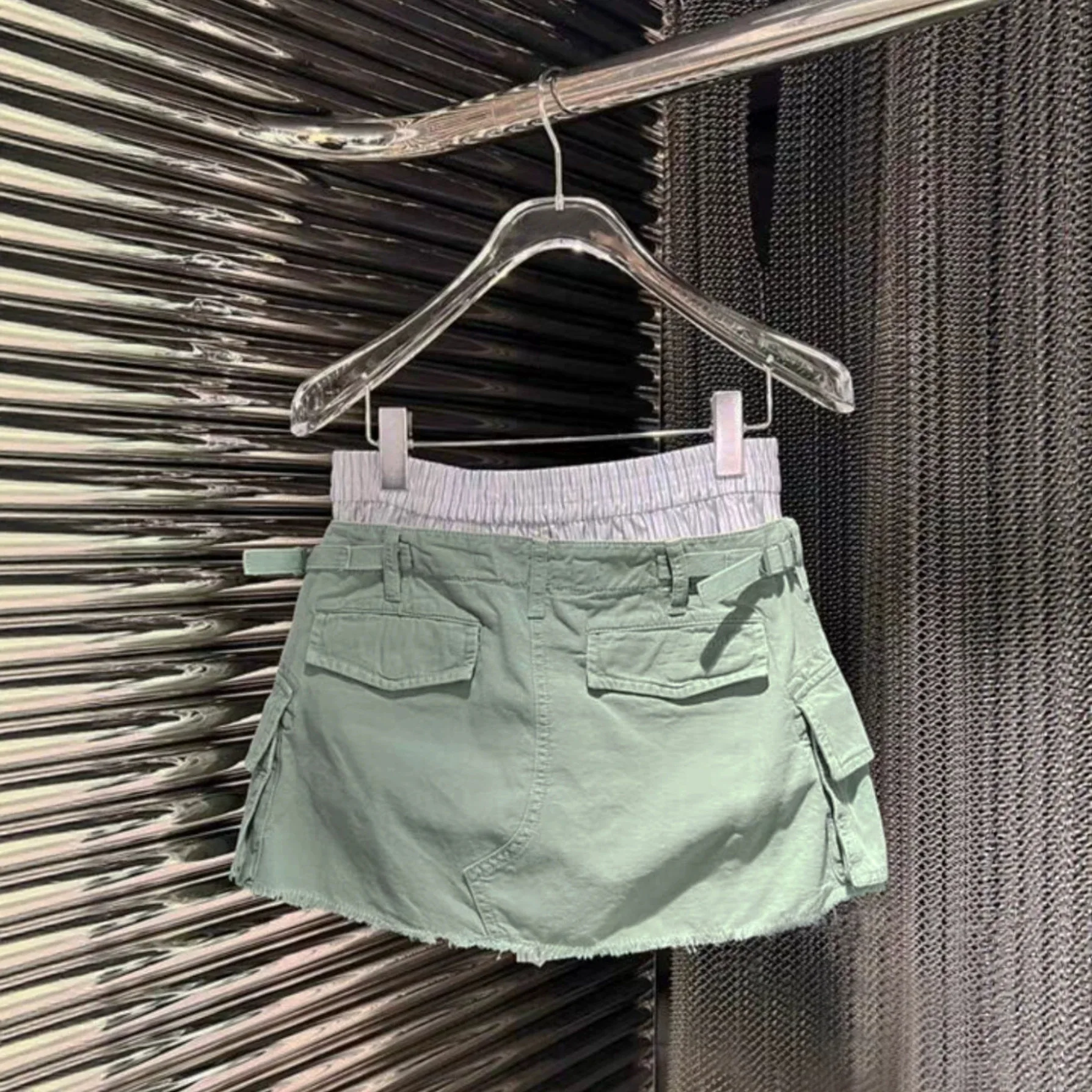 2026 Summer New Women Fake Two Piece Mini Skirt Striped Waist Cargo Skirts Low Waist Raw Hem A Line Short Skirt Streetwear