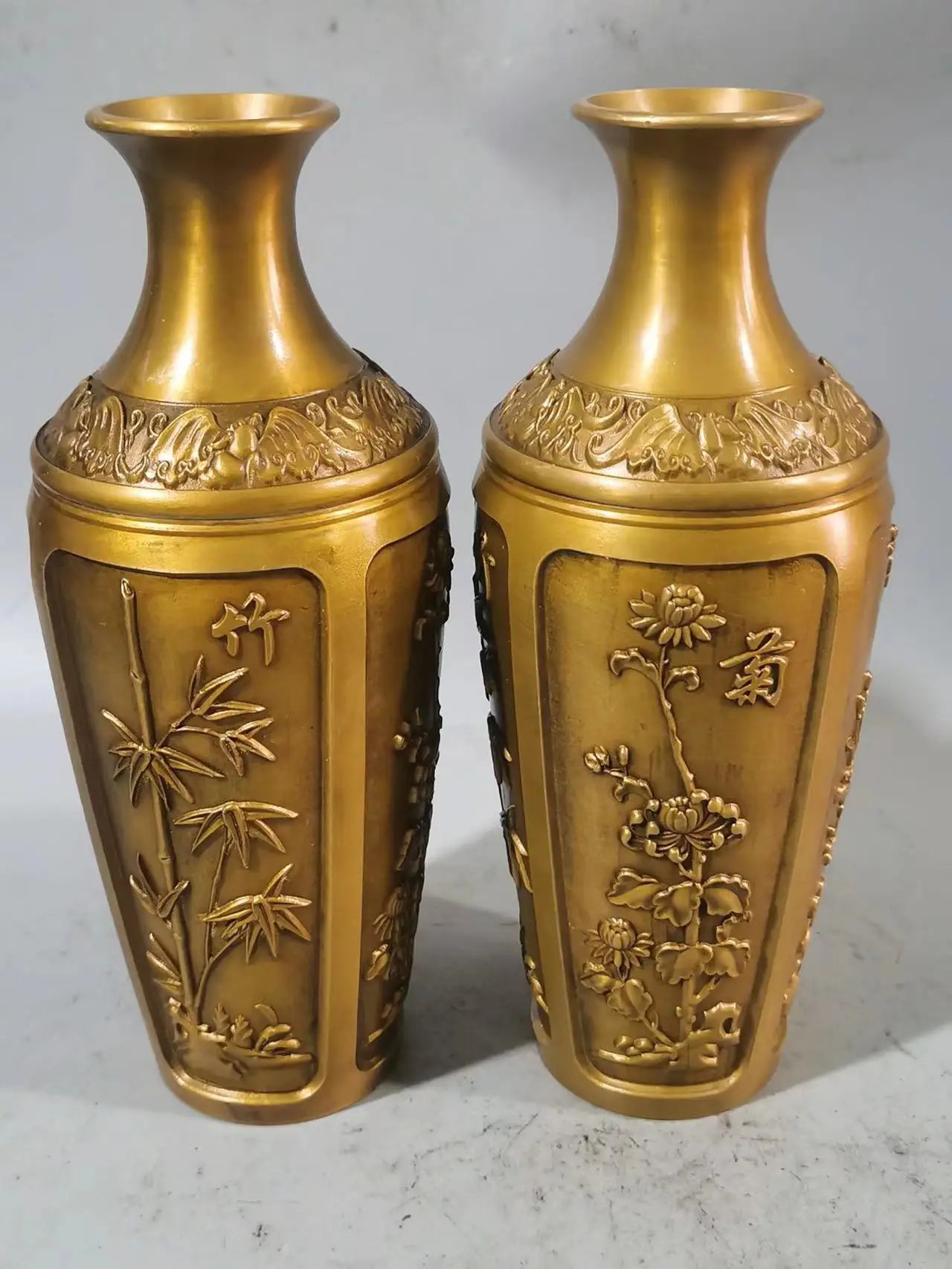 A Pair of Antique Bronze Ornaments, Plum, Orchid, Bamboo, Chrysanthemum, and Copper Vases For Collection