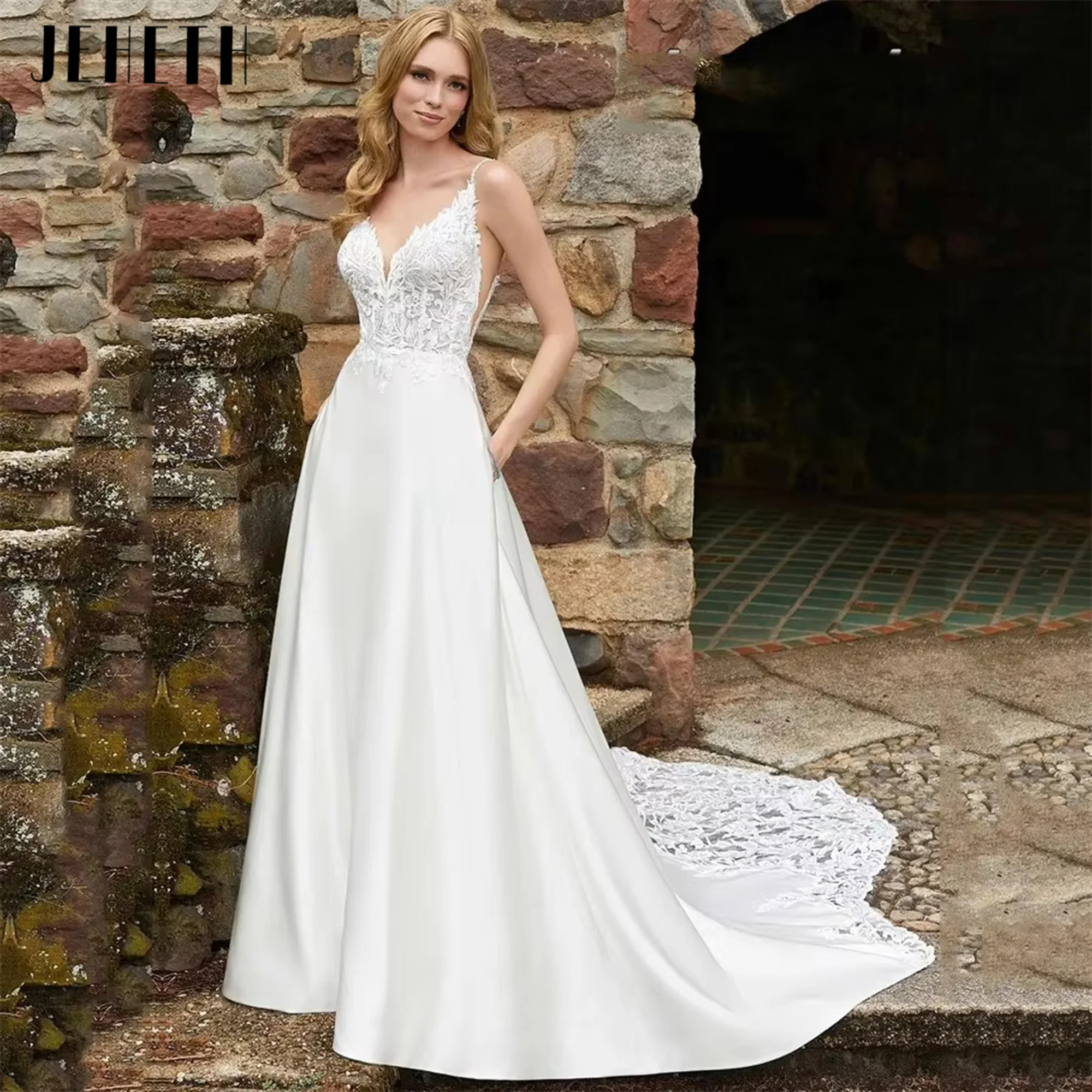 

Gorgeous A-Line Wedding Dress Sleeveless Bride Robe Spaghetti Straps Bridal Gown Criss-Cross Pockets Vestido De Noiva Customized
