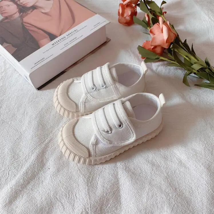 Zapatos de lona para niño y niña, calzado informal de tela vaquera suave y resistente al desgaste, de un solo Color, a la moda, para primavera y verano