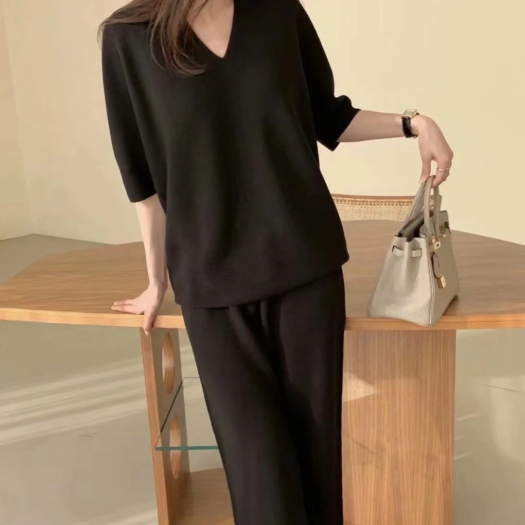Women's 2-piece Elegant V-neck Half-sleeve + Straight Pants Suit Street Casual Wear Solid Color Knitted Suit For Women