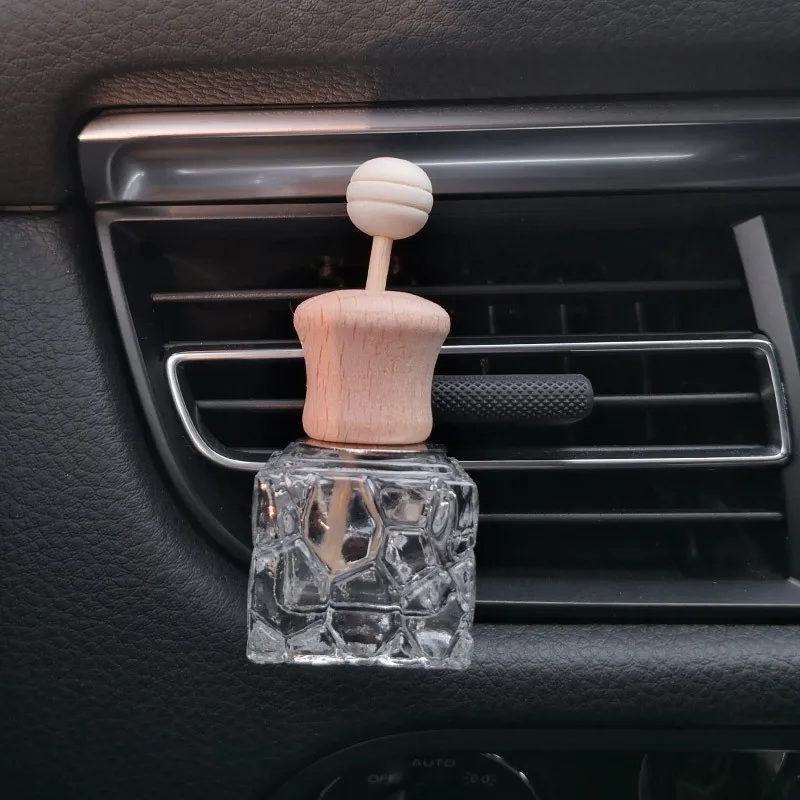 Car Perfume Bottle Auto Ornament Essential Oils Diffuser Fragrance Ornament Perfume Pendant Air Freshener Hanging Glass Bottle