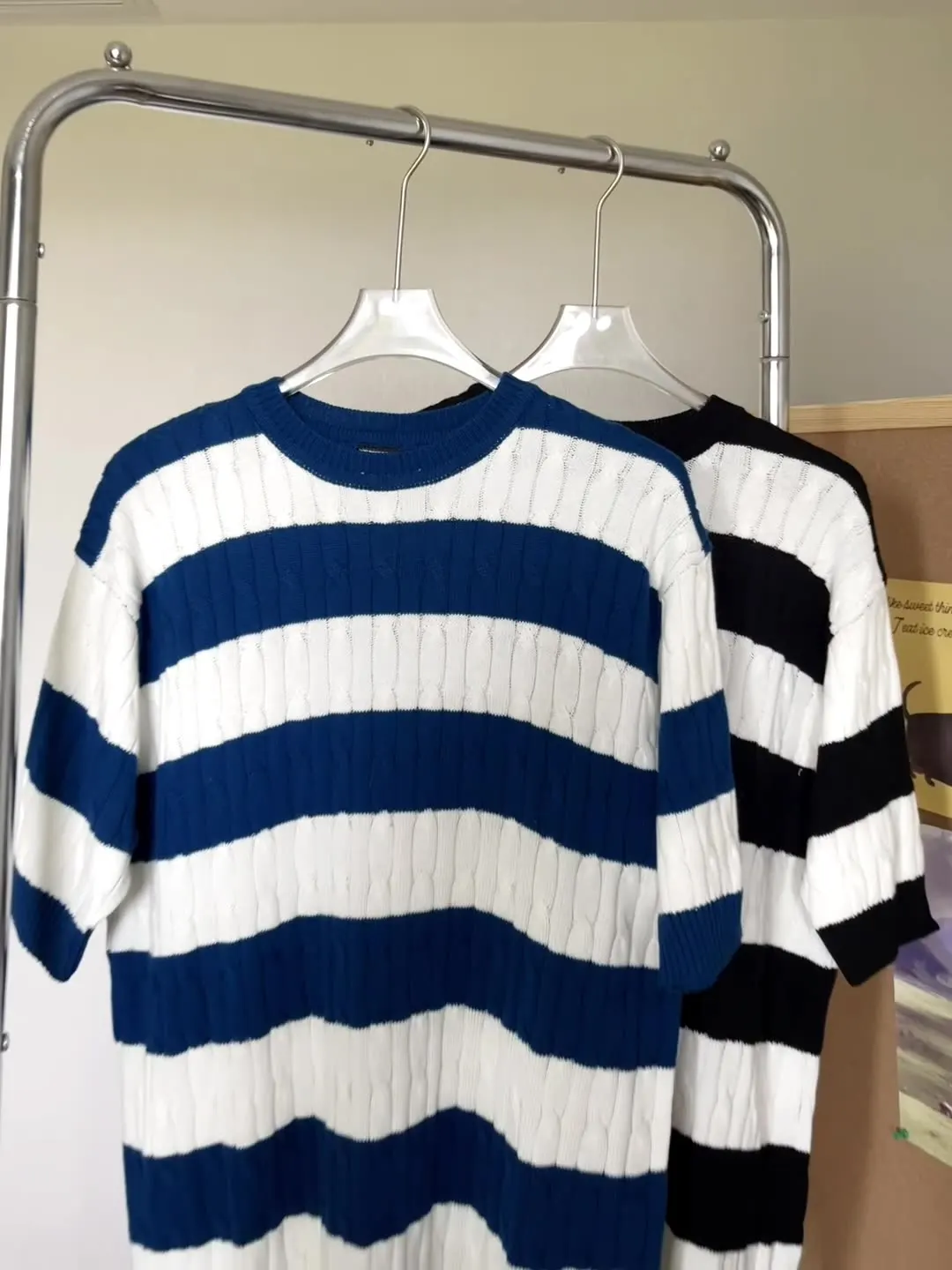 

MYQ niche contrast color knitted short-sleeved men's summer loose round neck short trend retro half-sleeved T-shirt