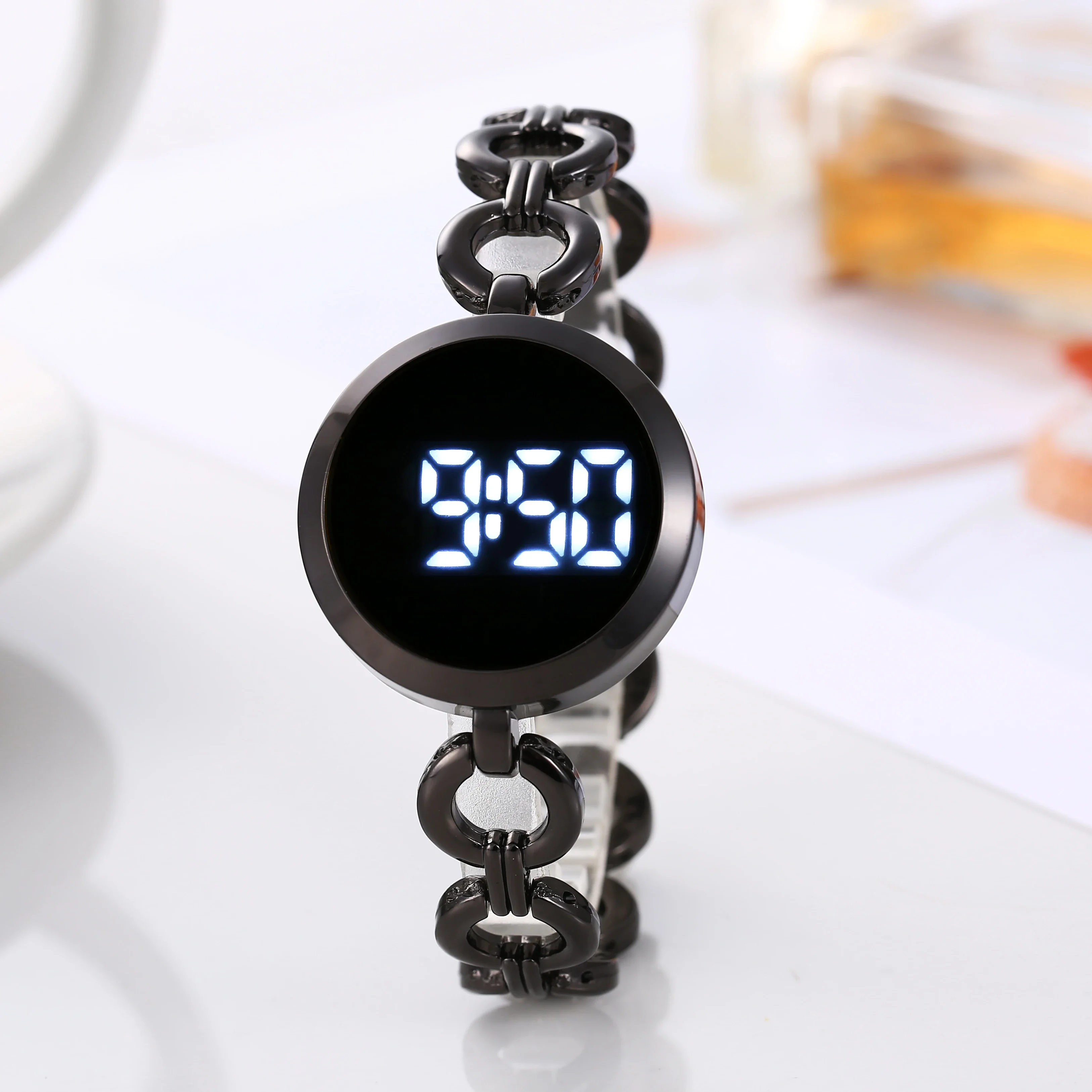New Fashion Women's Electronic Watch Student LED Touch Screen Steel Belt Chain Bracelet Watch