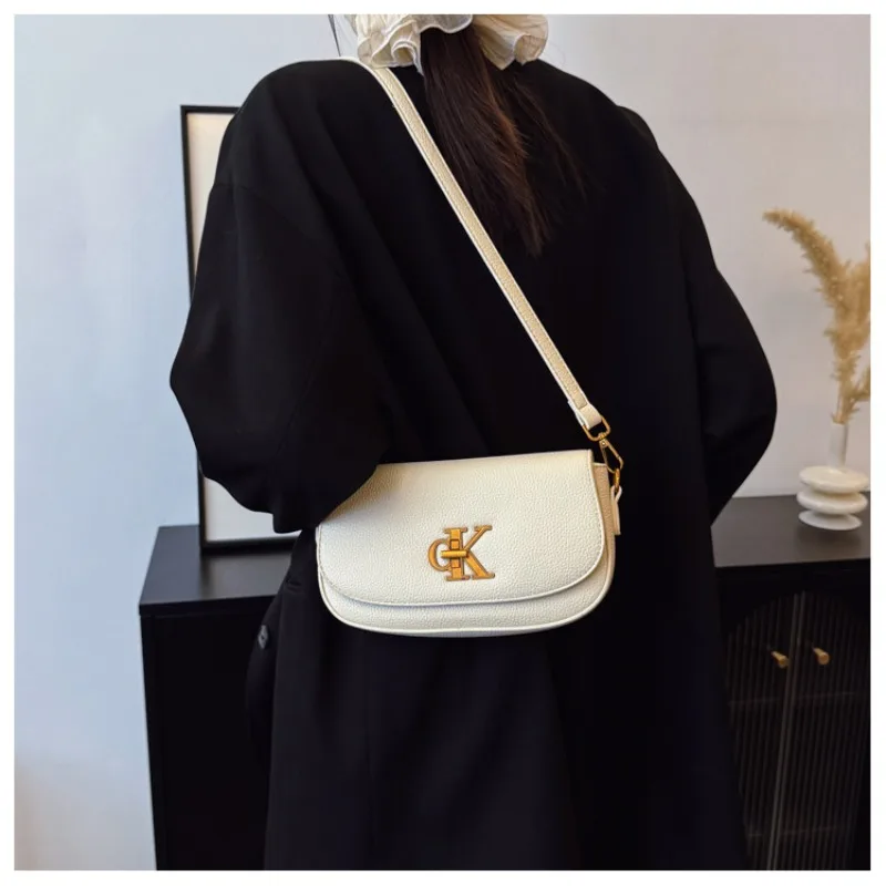 New Arrival Women's Quilted Shoulder Bag Trendy Small Square Underarm Bag Premium Crossbody Purse Versatile Commute & Daily Use