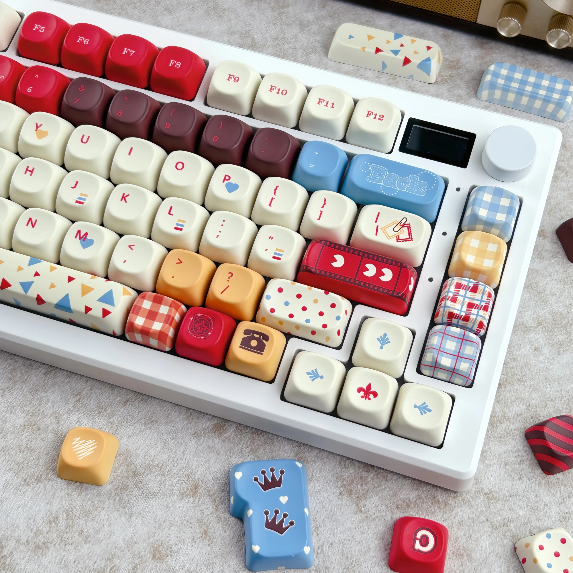 MAIMOOO Red Yellow Blue Keycaps Cherry MOA Profile Cute Graffiti Keycaps PBT Custom Retro Mechanical Keyboard Caps for Aula F75