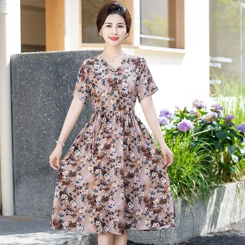 

Stylish and Elegant Summer Floral New Short Sleeved Dress Fashionable Medium Length Style