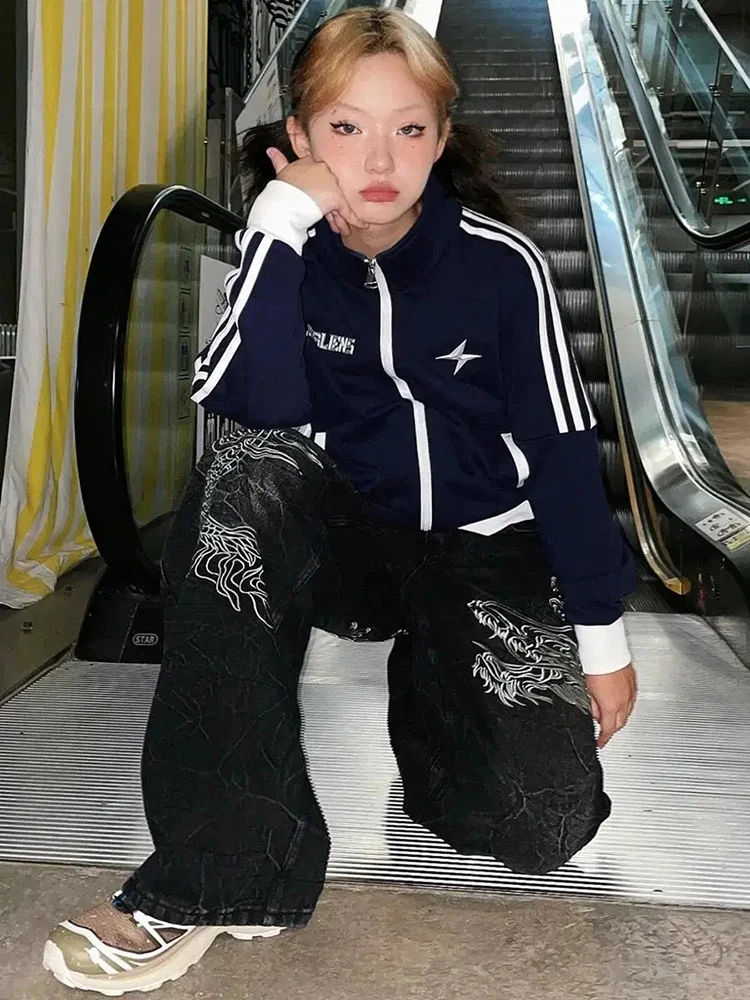 กางเกงยีนส์ทรงบอยเฟรนด์ปักลายมังกร REDDACHiC สีดำฟอก เอวสูง ขากว้าง สไตล์ยุค 90s สเก็ตเตอร์ กรันจ์ พังก์ สำหรับผู้หญิง