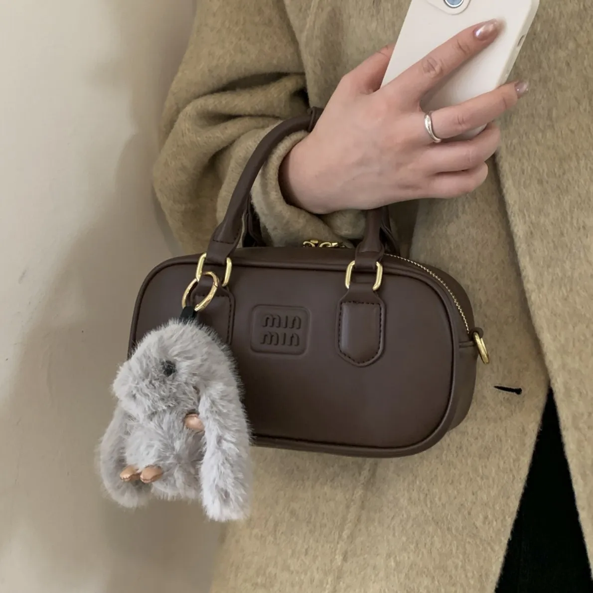 

Роскошная сумка-клатч в форме шара для боулинга, модная однотонная сумка через плечо с милым кроликом, женская сумка на плечо