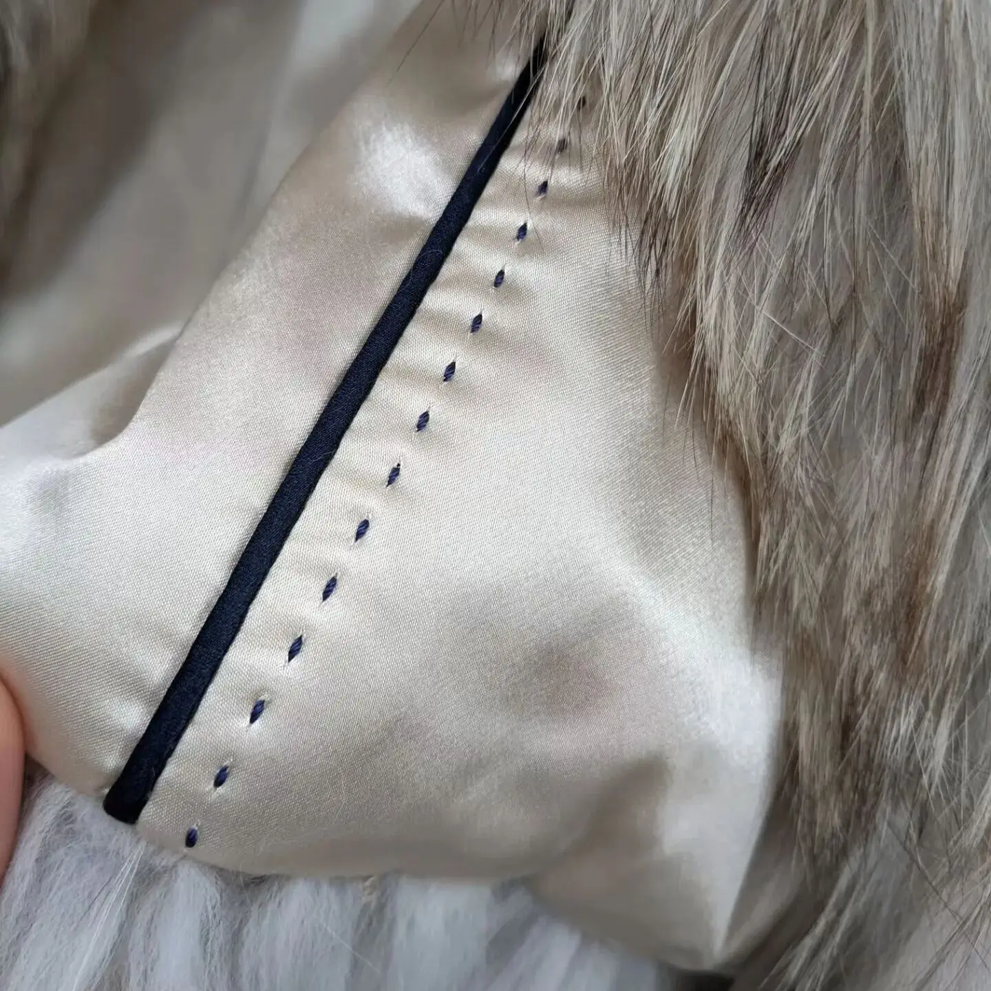 진짜 천연 여우 모피 코트 스트라이프 여성 멀티 컬러 우아한 고급스러운 실버 폭스 블루 골드 컬러 2023 가을 겨울 B230601