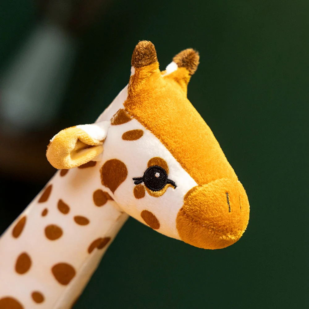 Simulazione morbida giraffa peluche farcito cartone animato adorabile bambola prateria africana dormire placare regali di compleanno decorazione della stanza