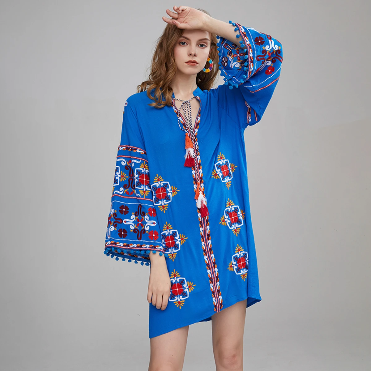 2025 Vacanza Palma Abito a tunica ricamato con scollo a V Casual Boho Mini abiti Manica lunga Autunno Abito da donna Pullover Abito corto