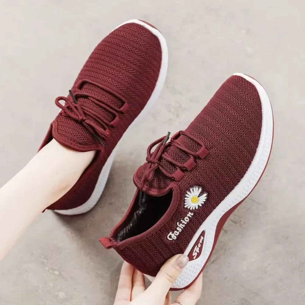 Fashionable Sports Shoes for Women, Thick and Breathable Soft Soled Mesh, Lightweight Casual Shoes, Trendy Coconut Shoes