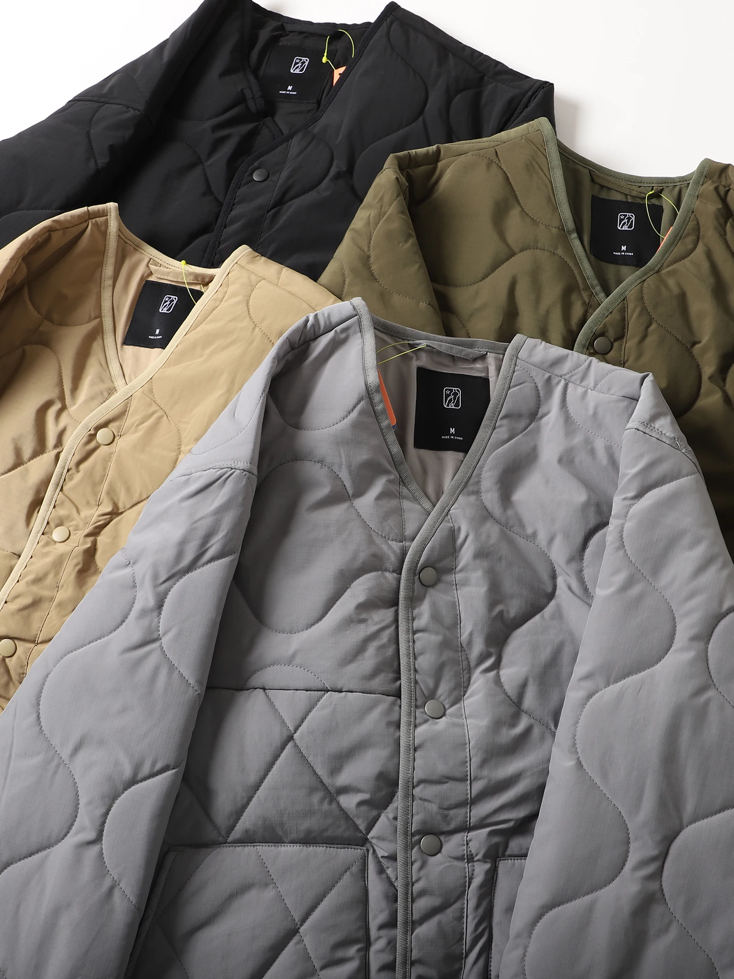 

Youth Casual Waterproof Cotton Jaet Unlined Loose Layering Sewn Du down Vest Windproof Cotton Outerwear for Men And Women