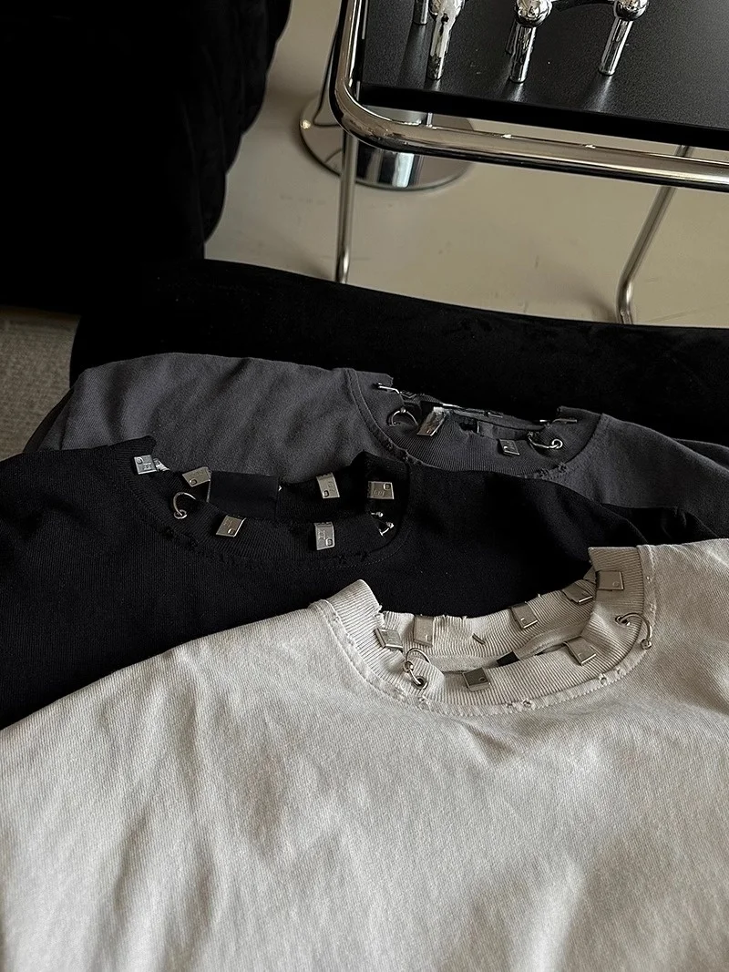 

Повседневная свободная футболка с металлическим декором, круглым вырезом и коротким рукавом, легкая, удобная, хлопковая, для молодежи