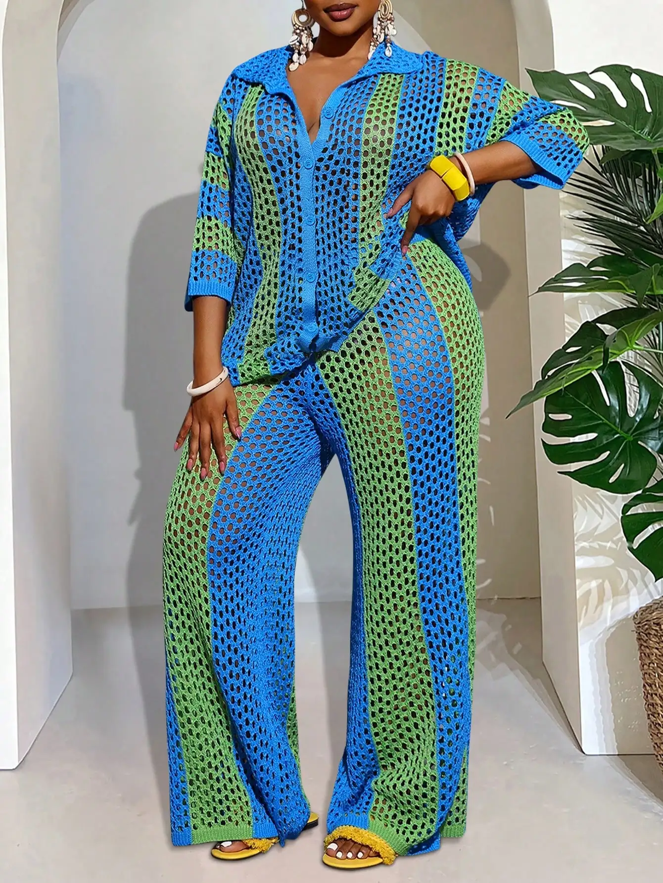 

Комплект из двух предметов больших размеров: вязаный топ с вырезами и повседневные широкие брюки, сине-зеленый