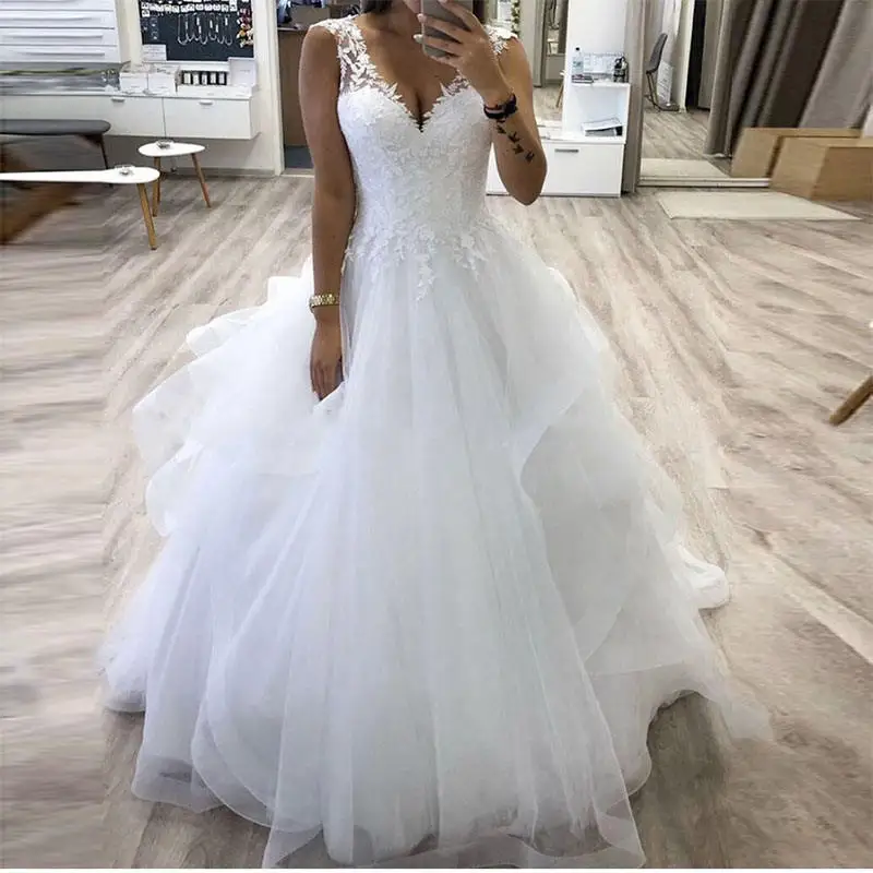 Princess V-neck  Ball Gown Wedding Dress With Tiered Tulle Skirt  Customized  Winter Bridal Gowns