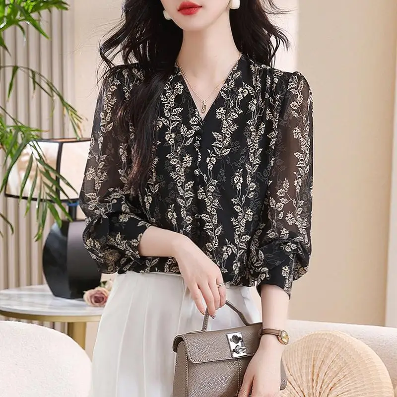 Fashionable Loose V-neck Printed Long Sleeved Chiffon Shirt for Women New Slim and Versatile Top