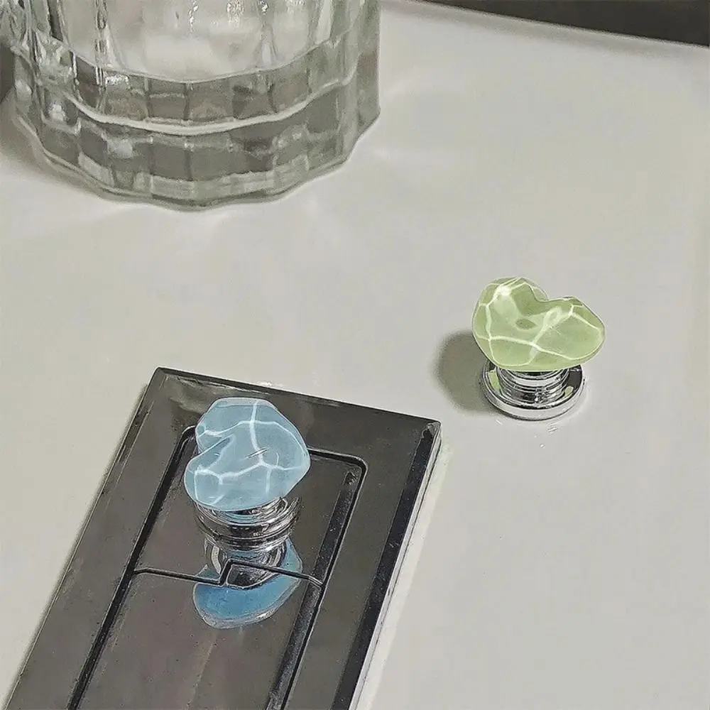 

Кнопка смыва для унитаза в форме сердца, креативный дизайн, милый стиль, самоклеящаяся, с защитой от царапин