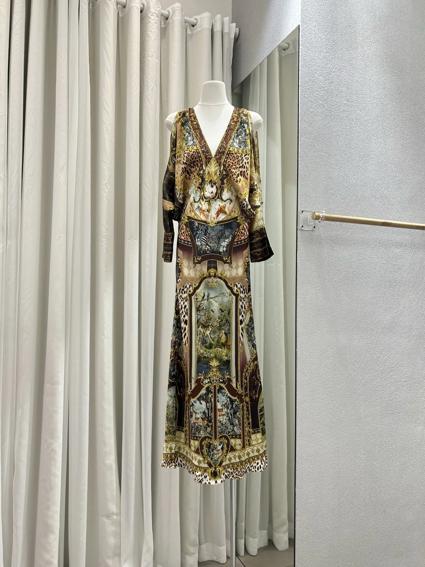 Damen Retro-Print 100% Seiden-Maxikleid Schulterfreies Langarm-Kristall-Perlen-V-Ausschnitt Hochgeschnittene Taille Vintage Damen-Robe