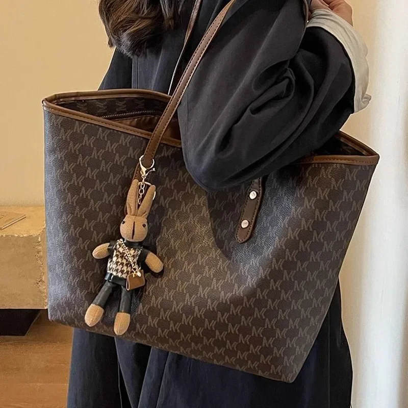 

2025 New Large Capacity Tote Bag for Women Work Commute Diaper Bag Handheld Shoulder Bag PU Leather with Letter Design