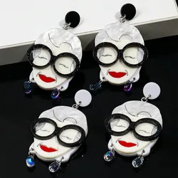 New Glasses Celebrity Granny Acrylic Earrings for Women Cute Cartoon Elizabeth II Lady Figure Drop Earring Fashion Jewelry Gifts