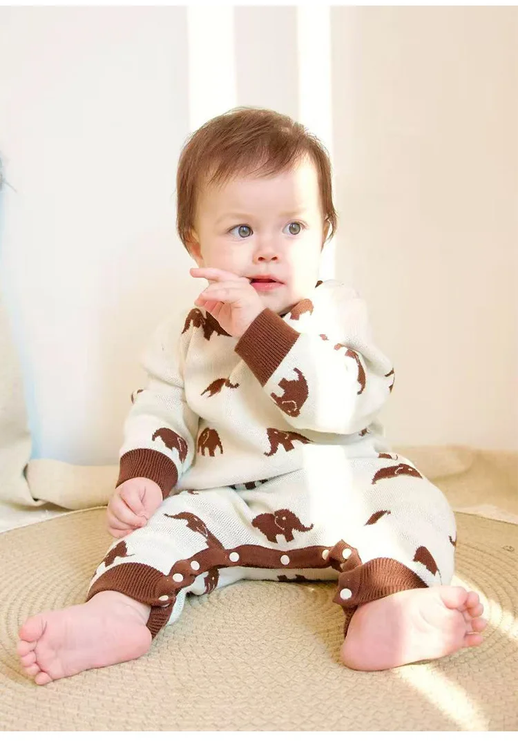 

2025 New Autumn Winter Baby Knitted One-Piece Suit Elephant Print Baby Sweater Jumpsuit Warm Crawling Outfit for Baby Outings