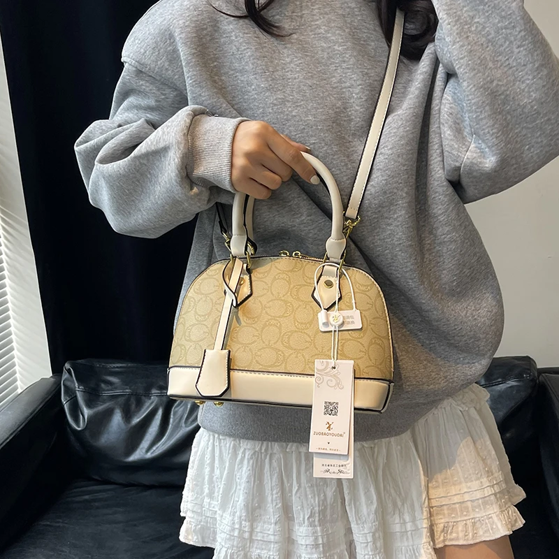 

Luxury Fashion Leather Shoulder Bag Classic Design Trend Zipper Crossbody Bag With Adjustable Shoulder Straps
