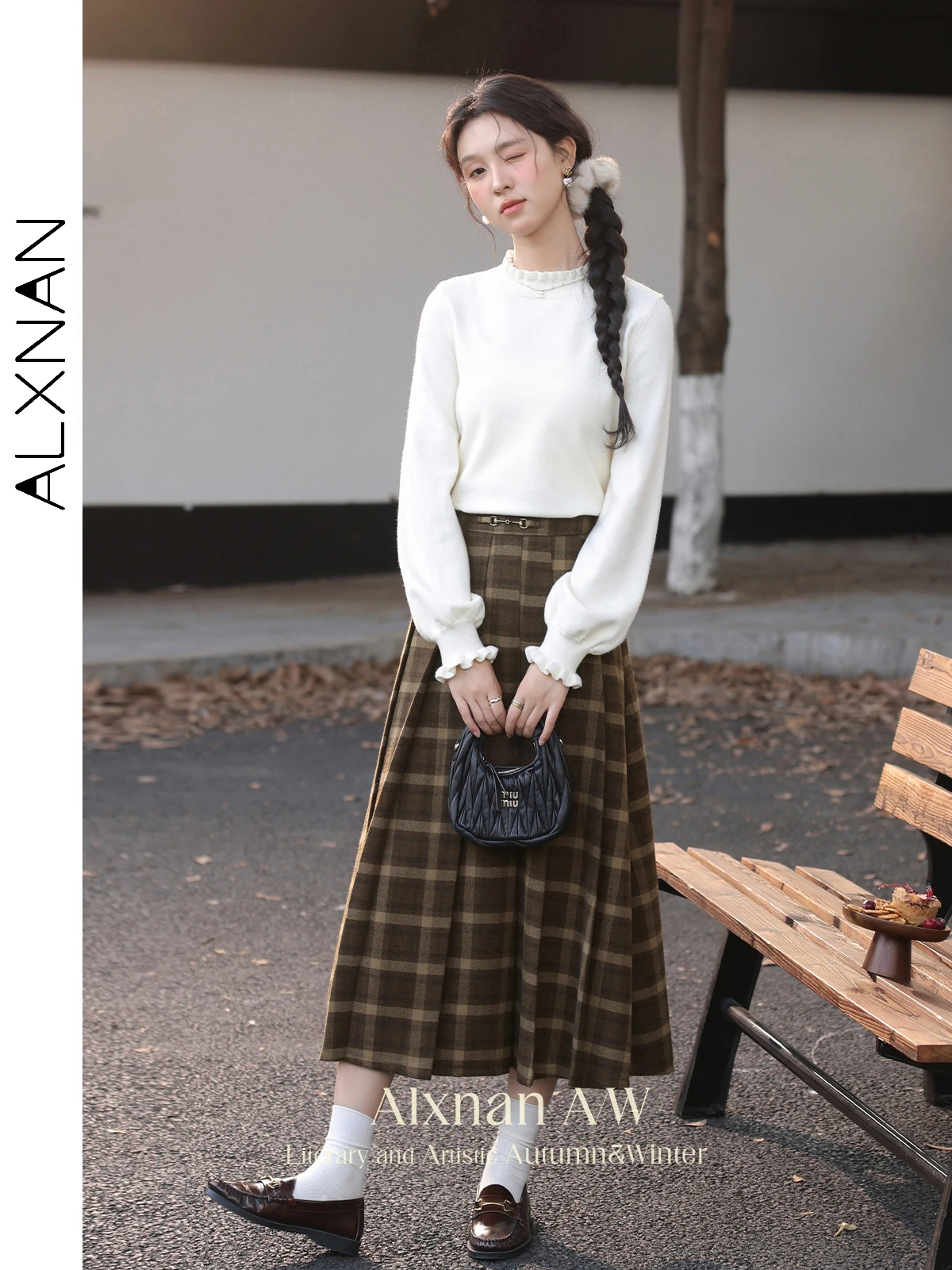 

ALXNAN Plaid Skirt Women 2025 Autumn Winter Warm Vintage Long Pleated Skirts Casual Elegant Office Lady Female Clothes L52672