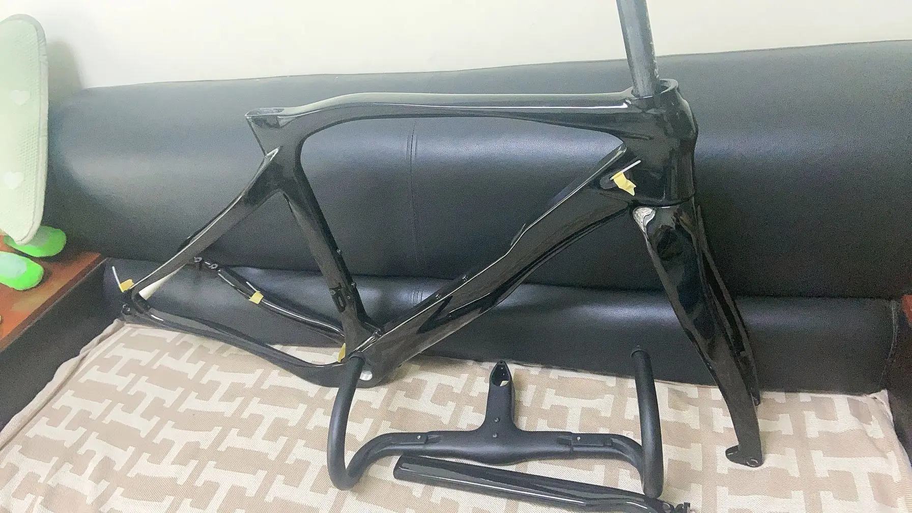 

Custom paint color and logos full carbon fiber bike frame ud glossy t1000 road bike frame grave cycling frame 47 50 53 56cm