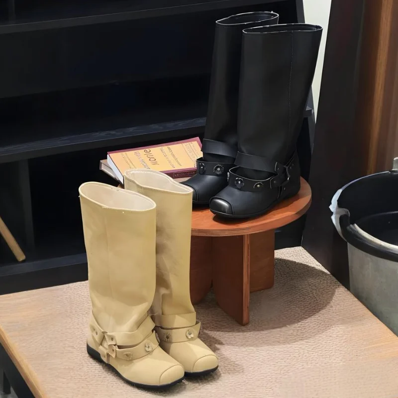 

Женские ботинки с квадратным носком в стиле ретро, брендовый дизайн, корейский ремень с пряжкой, ботинки до середины икры, дизайн с цветочным декором, рыцарские сапоги с широкими трубками
