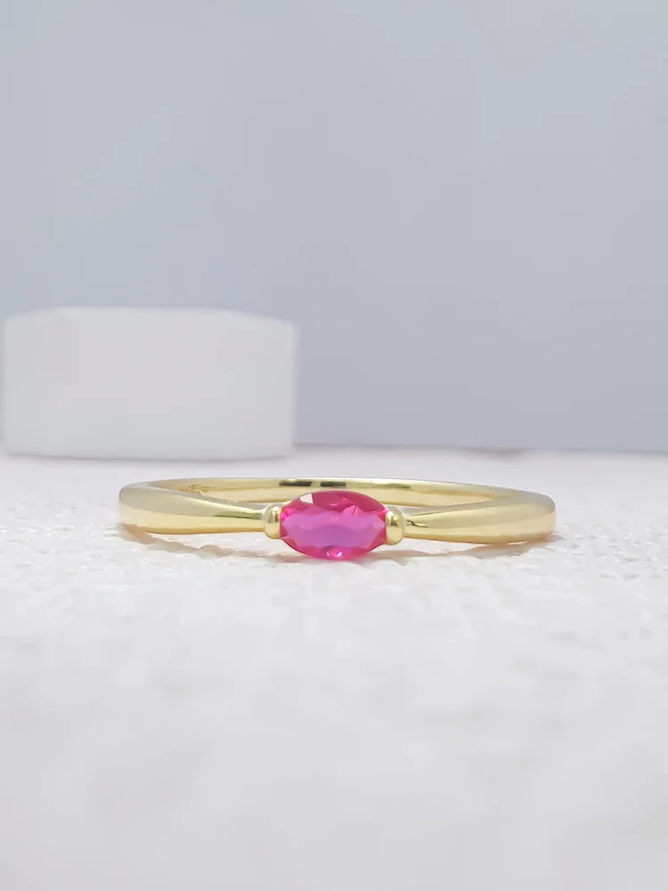 

Golden S925 Sterling Silver Women's Ring Red Zirconia Glossy Simple Vintage Jewelry For Women's Daily Wear Holiday Party Gifts