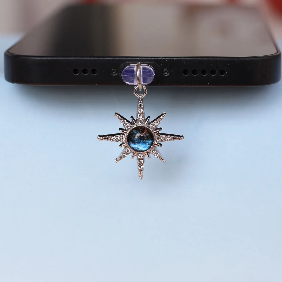 Blauer Planet, Mond und sternförmiger Staubschutz-Anhänger für Mobiltelefone, hängende Dekoration, Zubehör für iPhone, Typ-C-Anschluss, Schlüsselband – Detail 6
