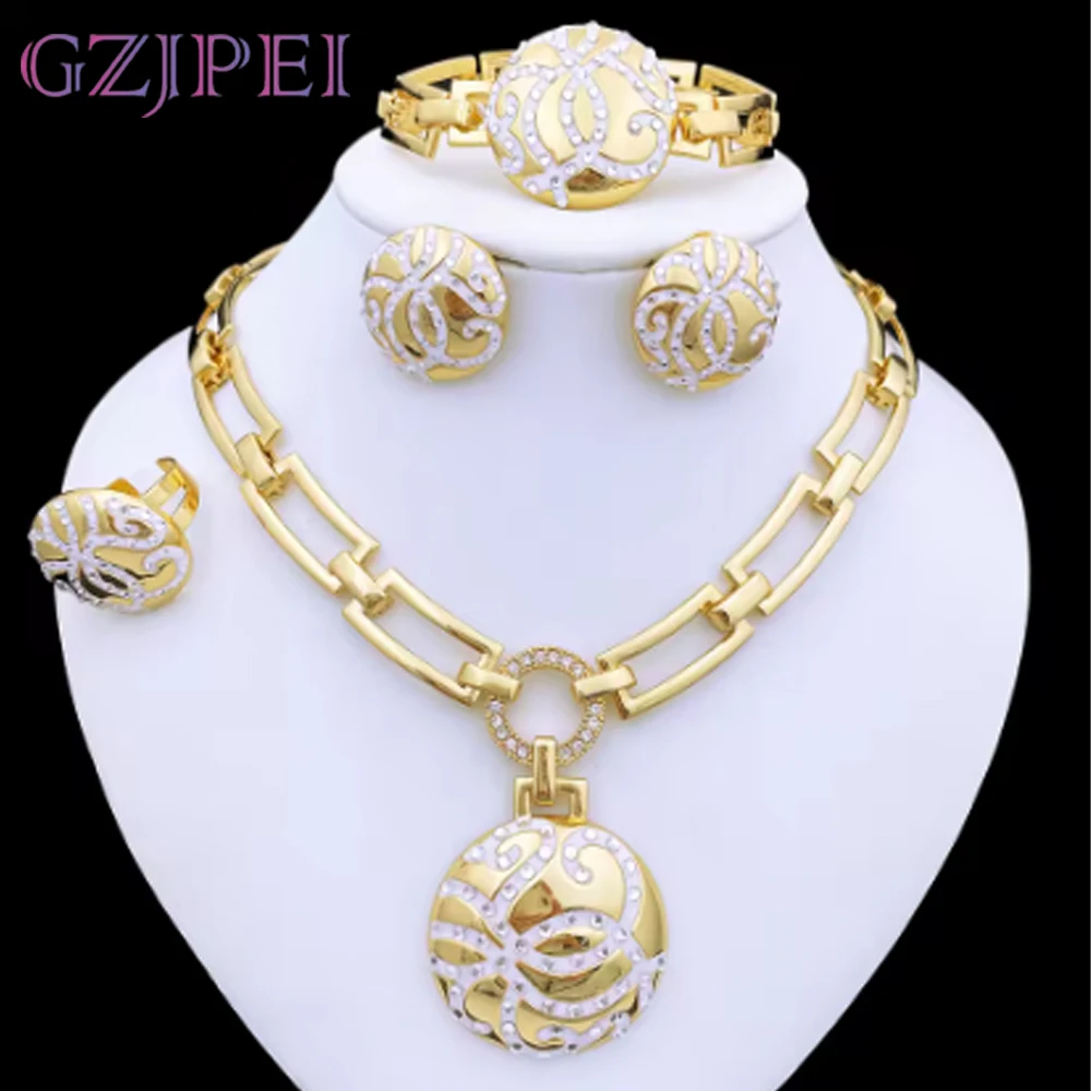 

Комплект из колье, серёг, кольца и браслета, 18 К