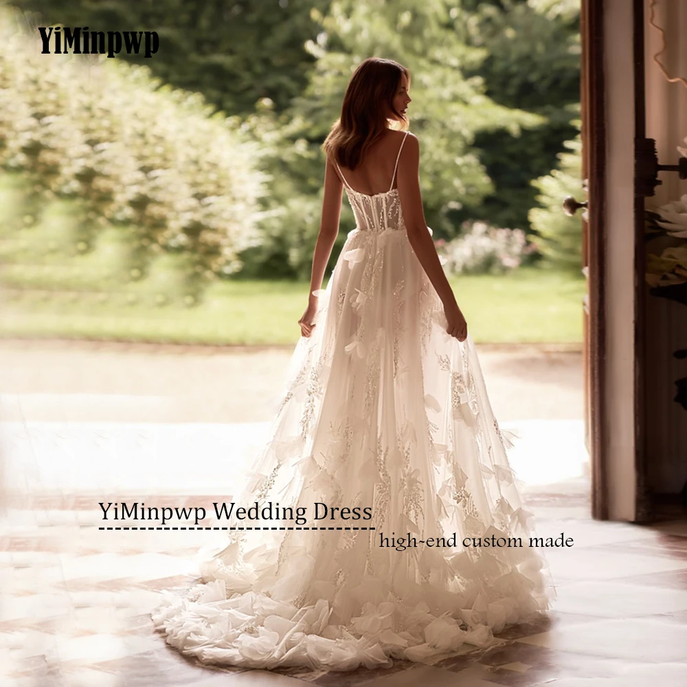 Vestidos de novia bohemios con tirantes finos de lujo personalizados para mujer, vestidos de novia de playa con escote en forma de corazón y flores con abertura lateralLujo personalizado correas de espagueti Boho vesti