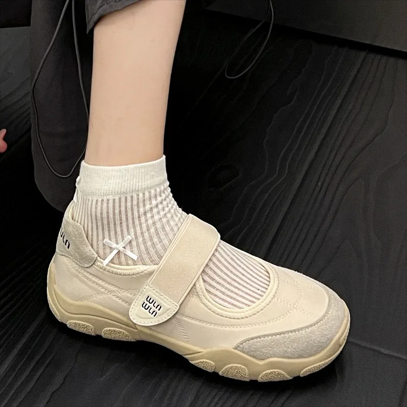 Women's Comfortable Color Blocking Vintage Single Shoes 2026 New Women Anti Slip Fashionable Low Top Shoes Spring and Autumn