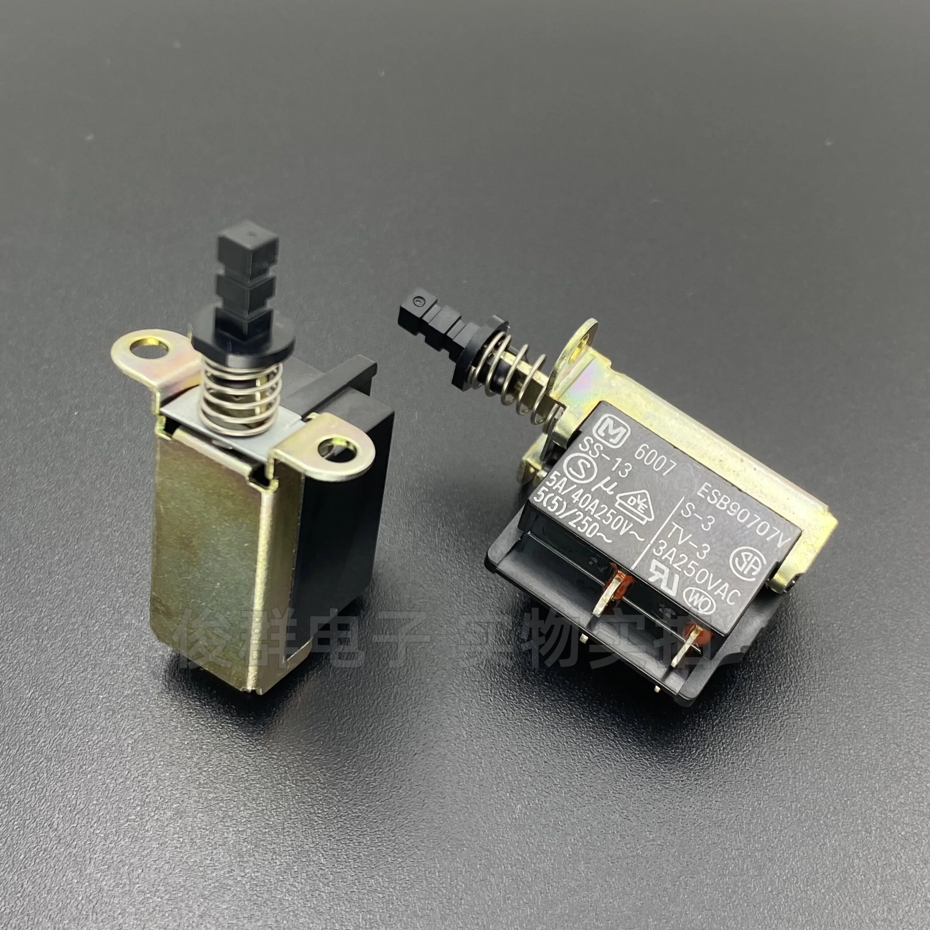 10pcs/ ESB90707V TV-3 self-locking power switch button 4-pin 5A TV chassis button SS-13 S-3