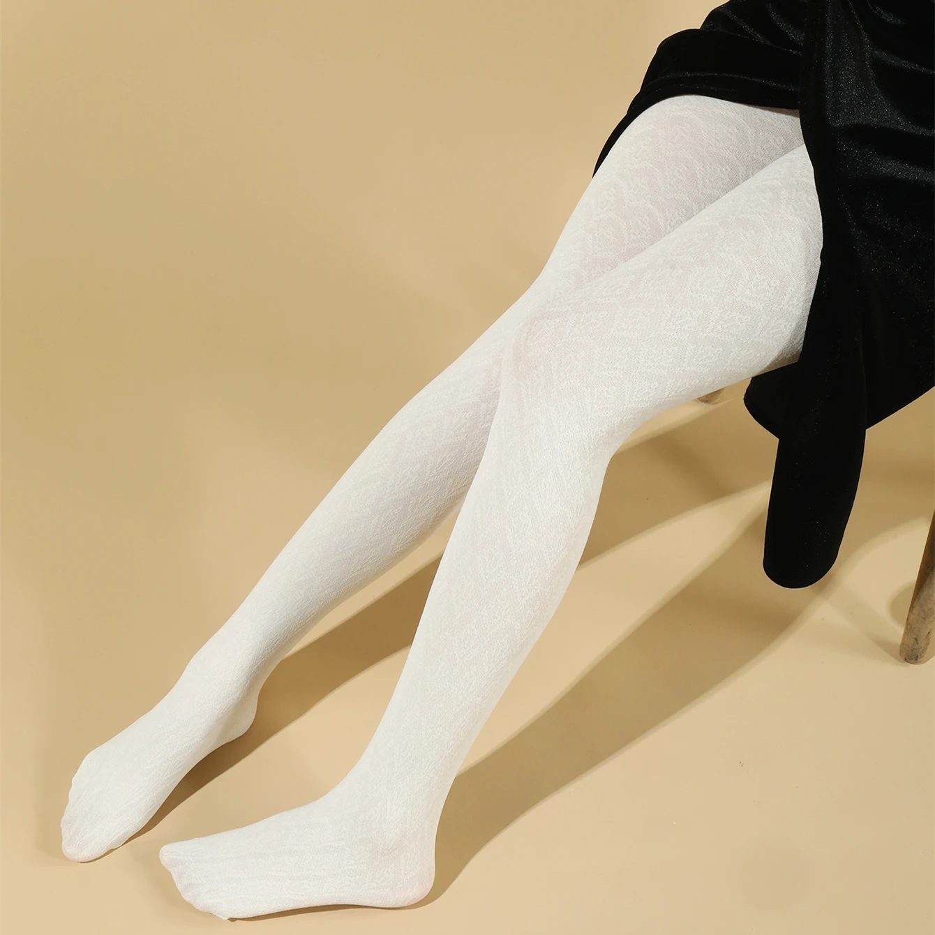 1Pcs Women Retro Floral Milky White Sexy Velvet Pantyhose & Tights