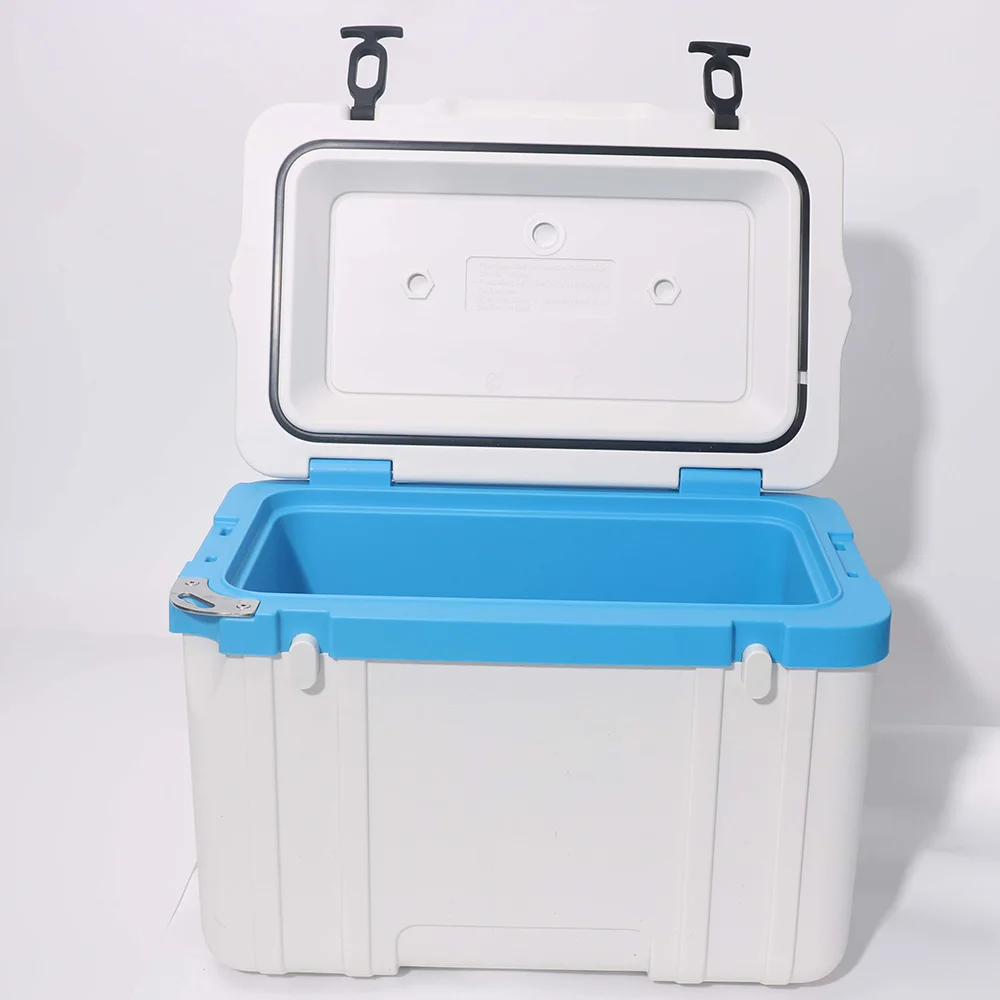 26L Portable Outdoor Locking Ice Cooler Box  Pattern PE Material for  Traveling & Picnics