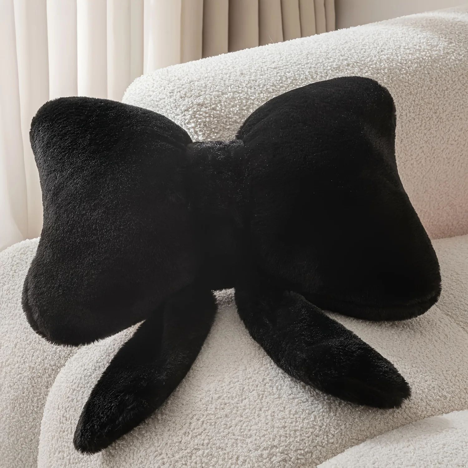 Cute Bow Hug Ins Cushion Soft Hand Washable Pillow Perfect for Bedroom Sofa Decoration Gifts Room Decoration Holiday Cushions