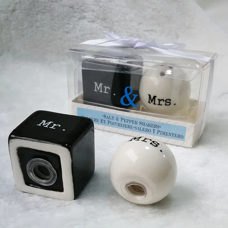 Lowest price good quality Mr & Mrs Salt Pepper Shakers Favors wedding favor wedding gift 40pcs/lo=20box