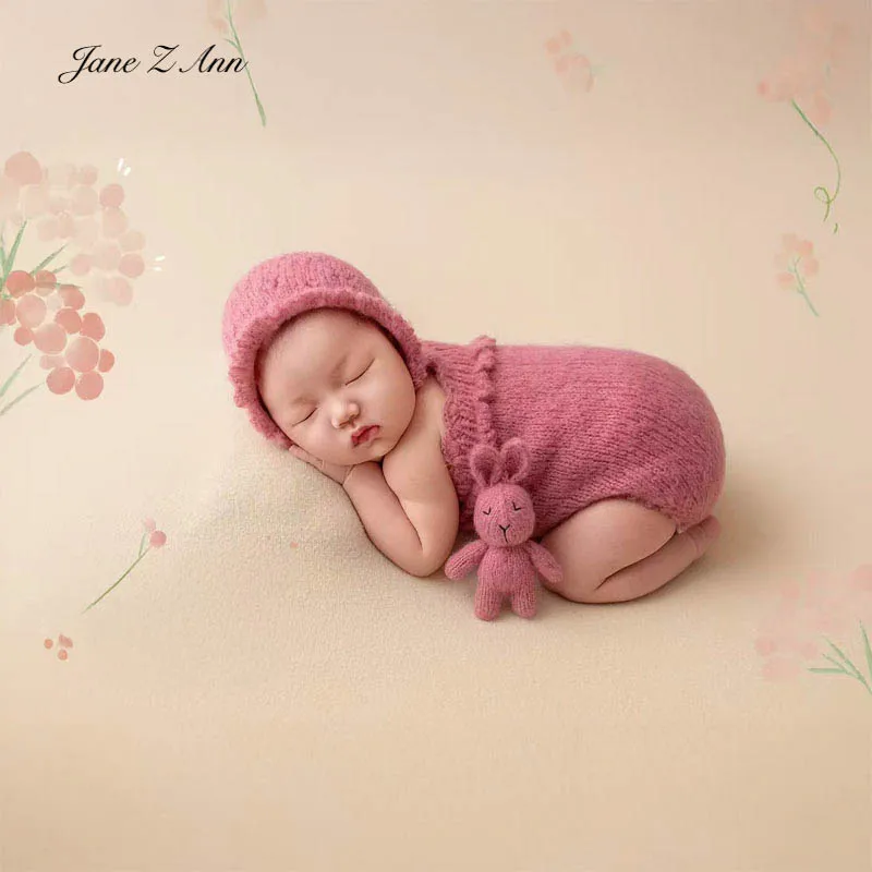 

Newborn photography props set baby girl dark pink knitted hollow lace bonnet outfit knitted bunny doll for studio photo shoot