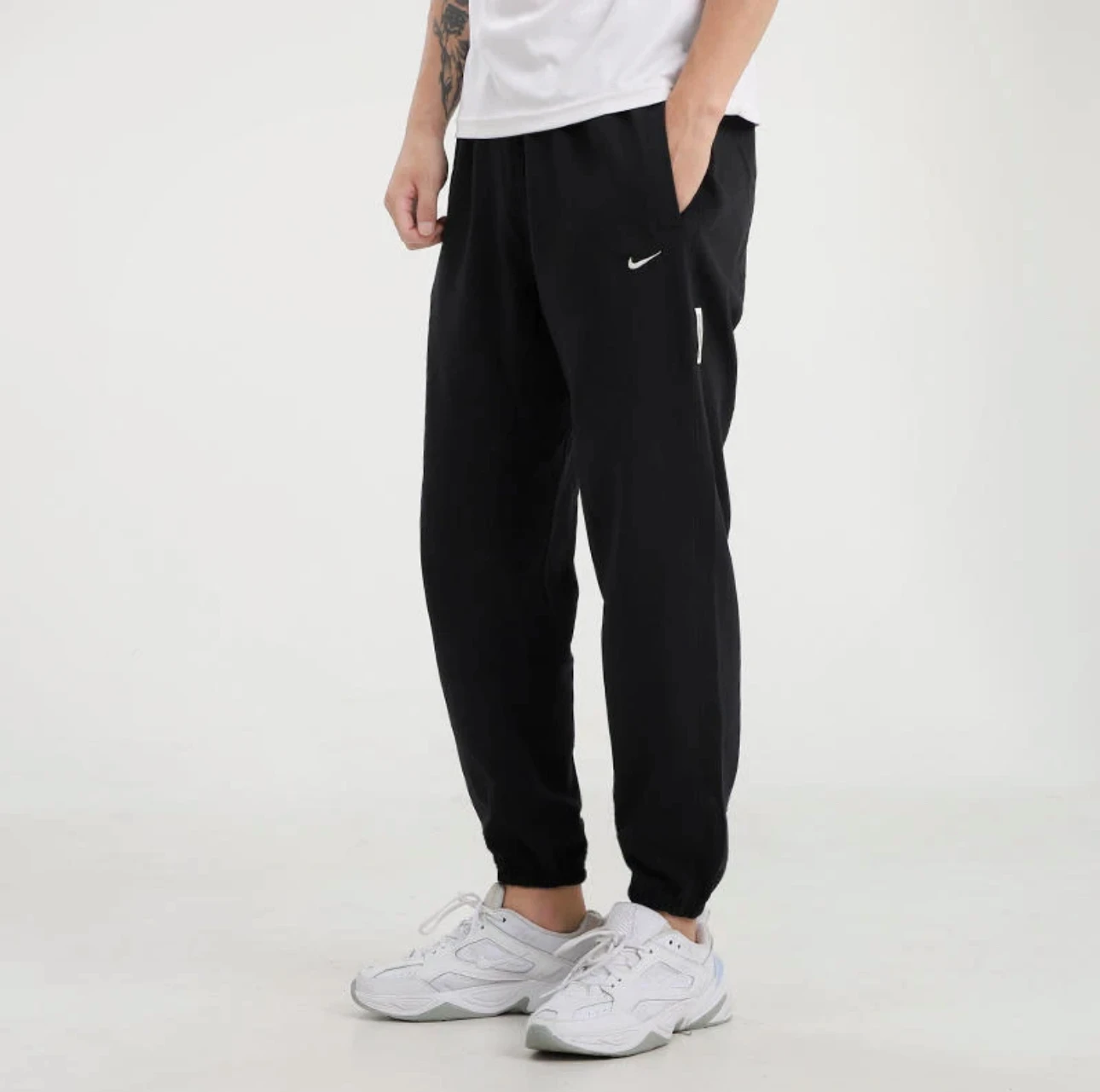 

Nike Dri Fit Standard Issue Solid Color Casual Closure Basketball Knitted Sports Pants Men's Black CK6366-010