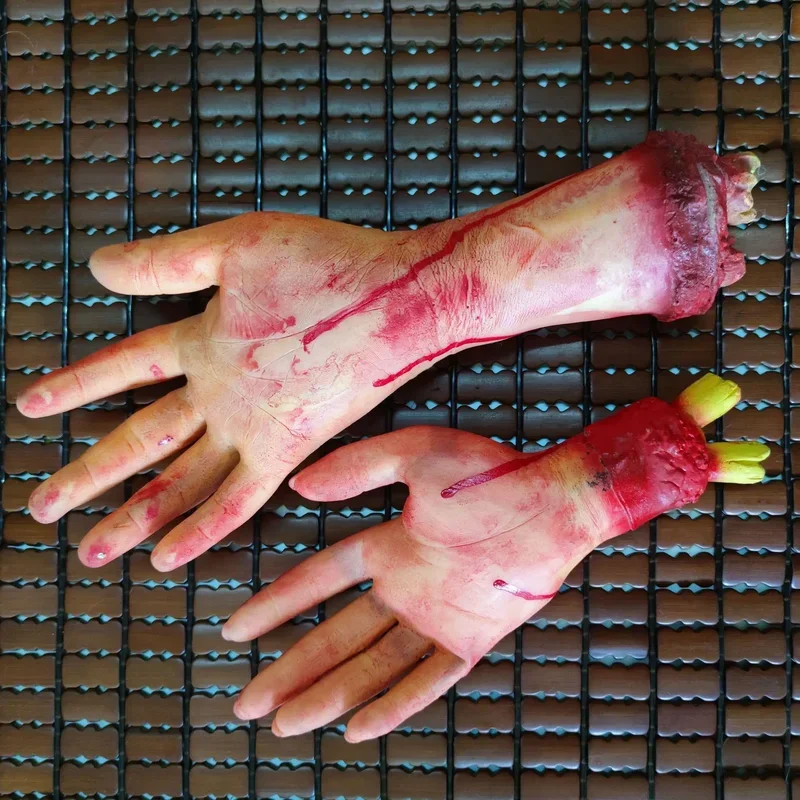 FC6 Bloody Fake Broken Severed Human Hands Arm Scary Severed Bloody Hand Legs Life-size Halloween Prop@FC8！