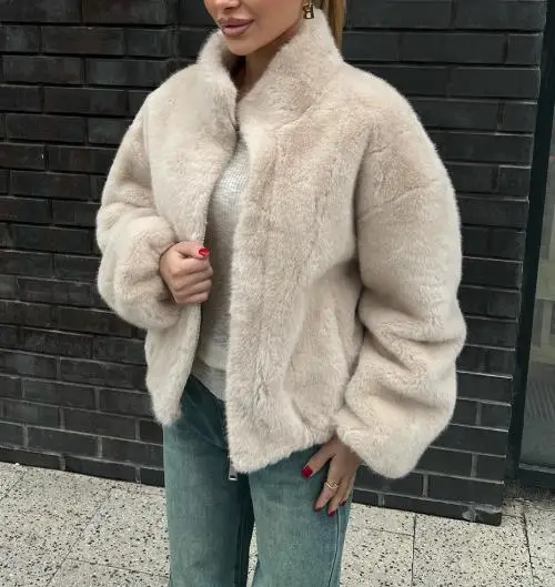 

Stand Up Collar Plush Jacket 2025 Autumn and Winter New Item with Zipper Plush Jacket, Warm Plush Jacket for Women